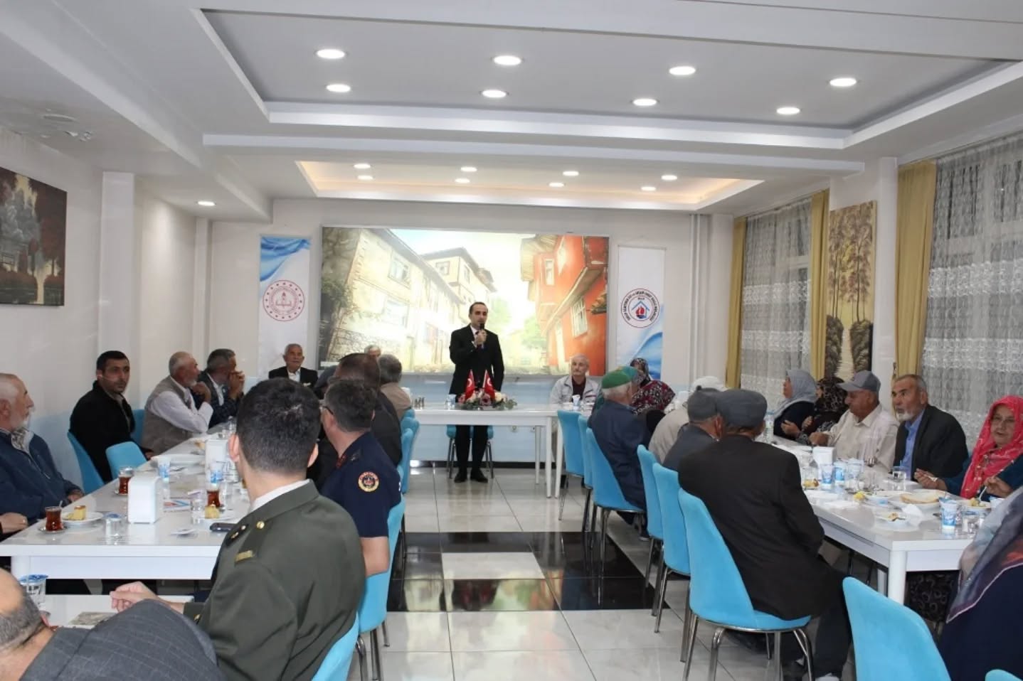 Gaziler ve Şehit yakınları onuruna yemek programı düzenlendi