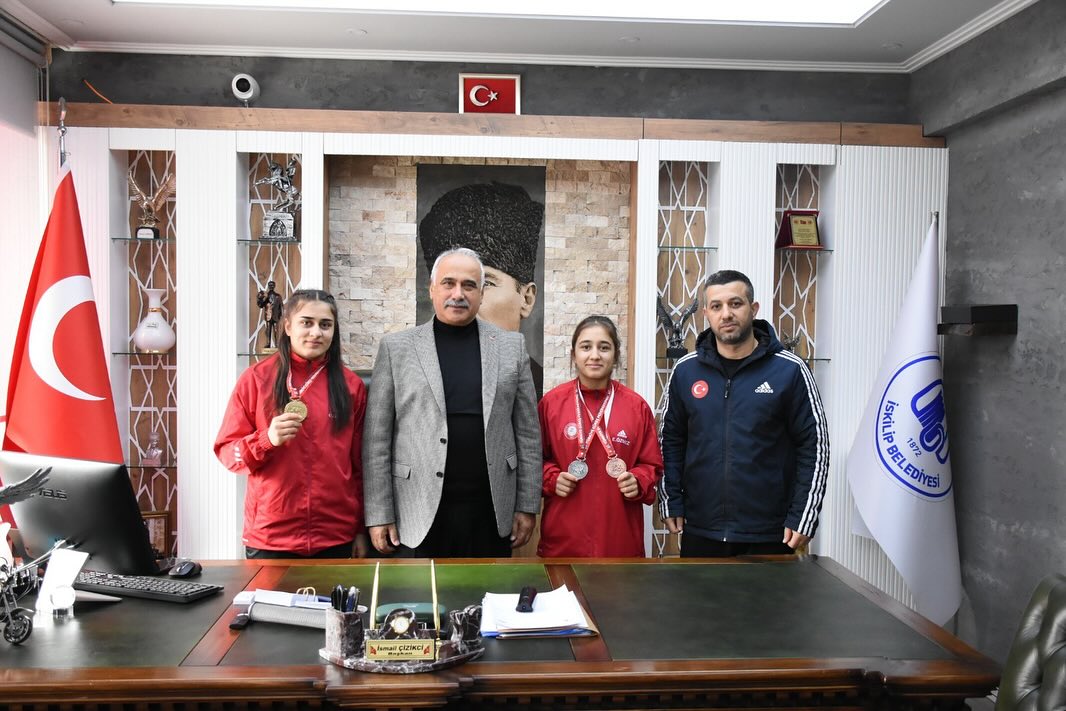 Ba?ar?l? g�re?�iler Ba?kan �izikci�yi ziyaret ettiler