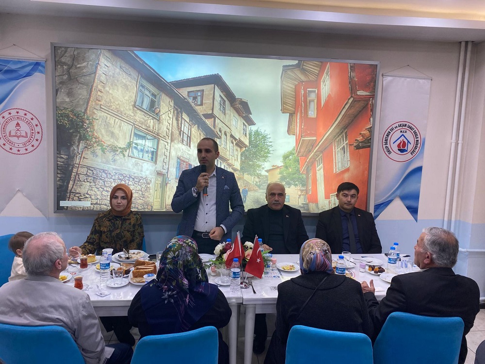 Kaymakam Polat ?ehit yak?nlar? ve gazilerle iftar yapt?