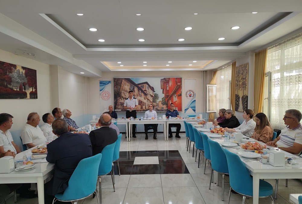 Jandarma Komutan? G�ven'e Veda Yeme?i