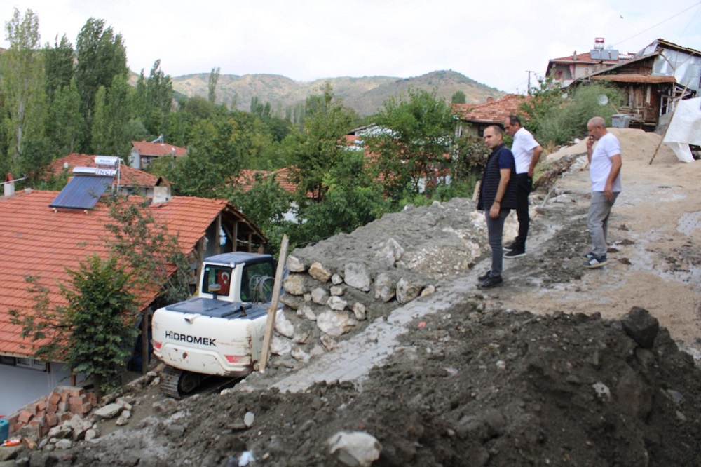 Kaymakam Polat köylerde devam eden inşaatları inceledi