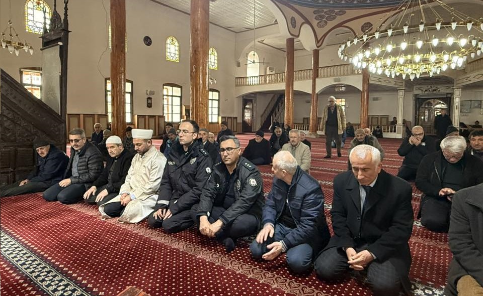 Polis Haftas?nda ?ehitler ?�in Mevlit Okutuldu