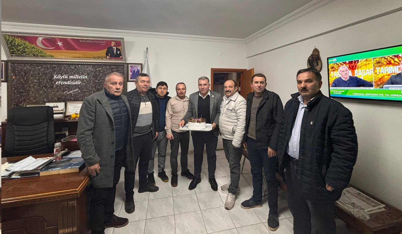 Adem Efe gazetecilerle bir araya geldi