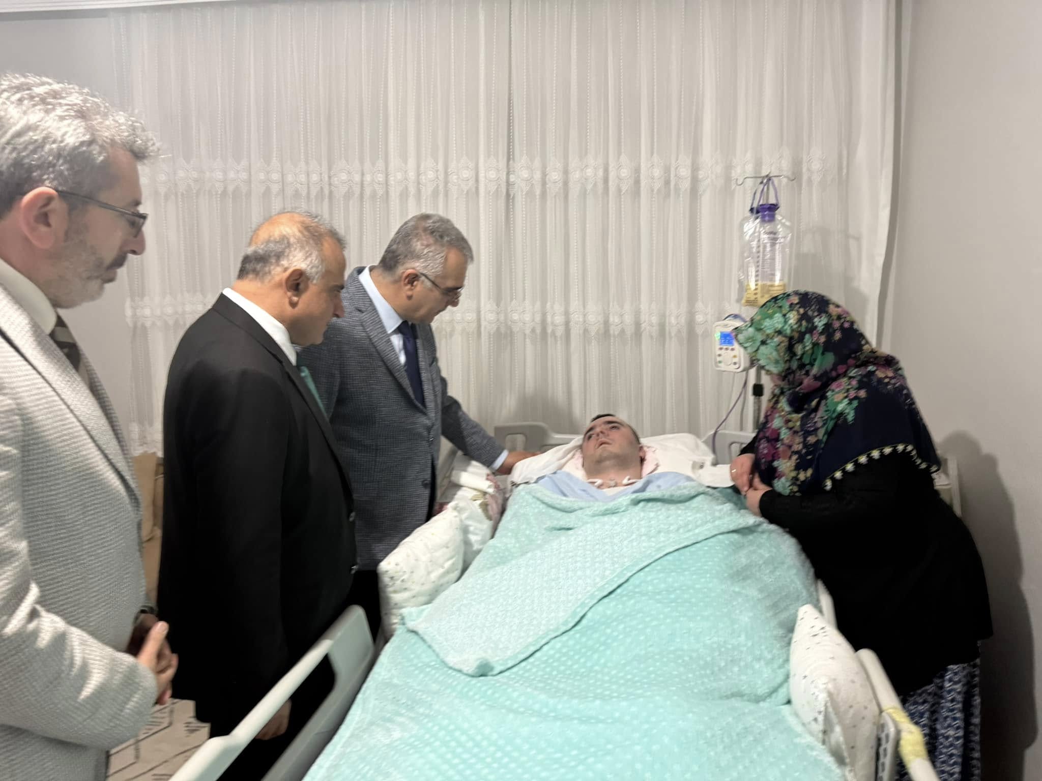 Ahlatc?, Sefa Do?an ve ailesini ziyaret etti