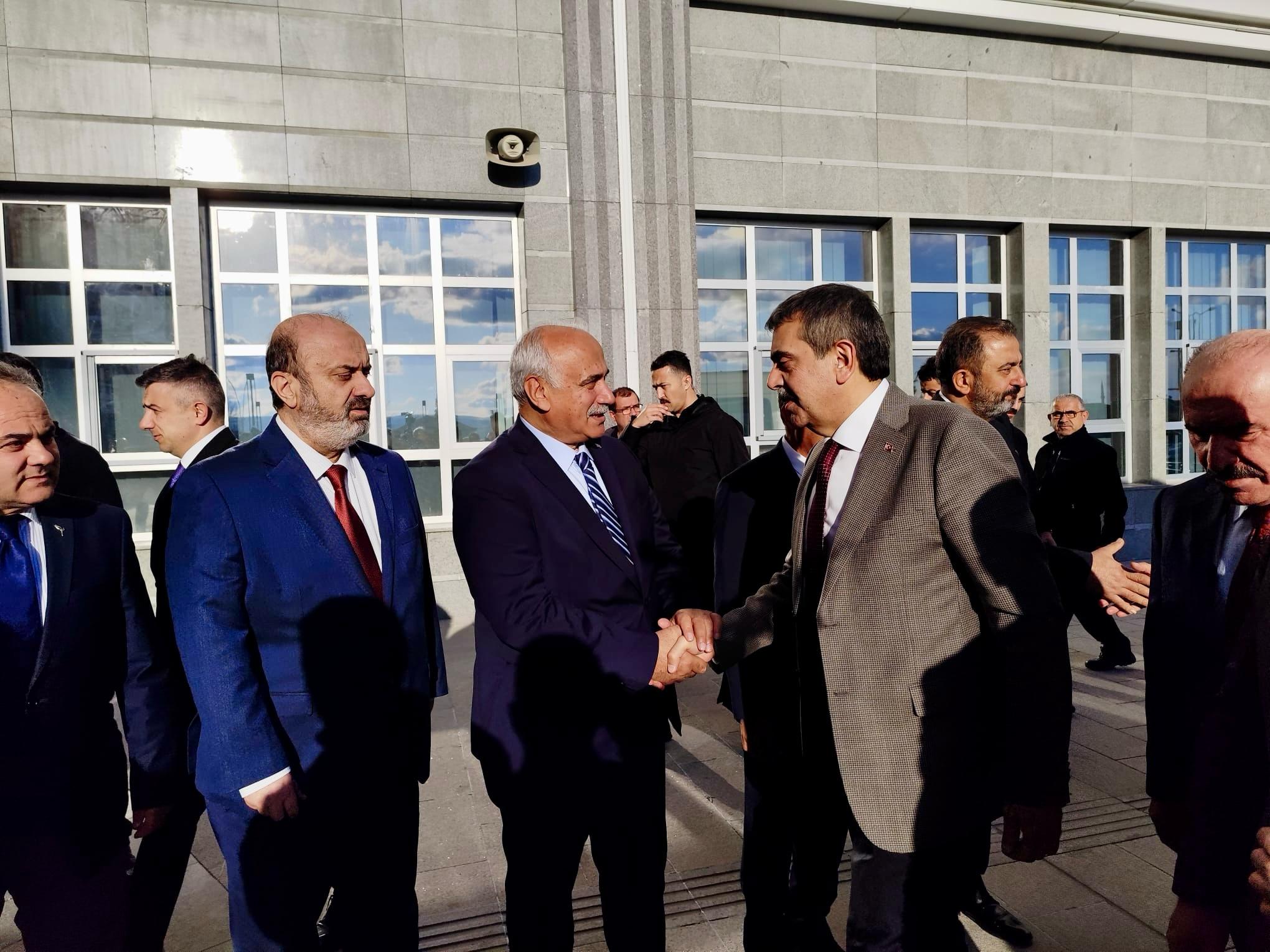 Ba?kan talep etti, Bakan Tekin de?erlendirece?ini s�yledi