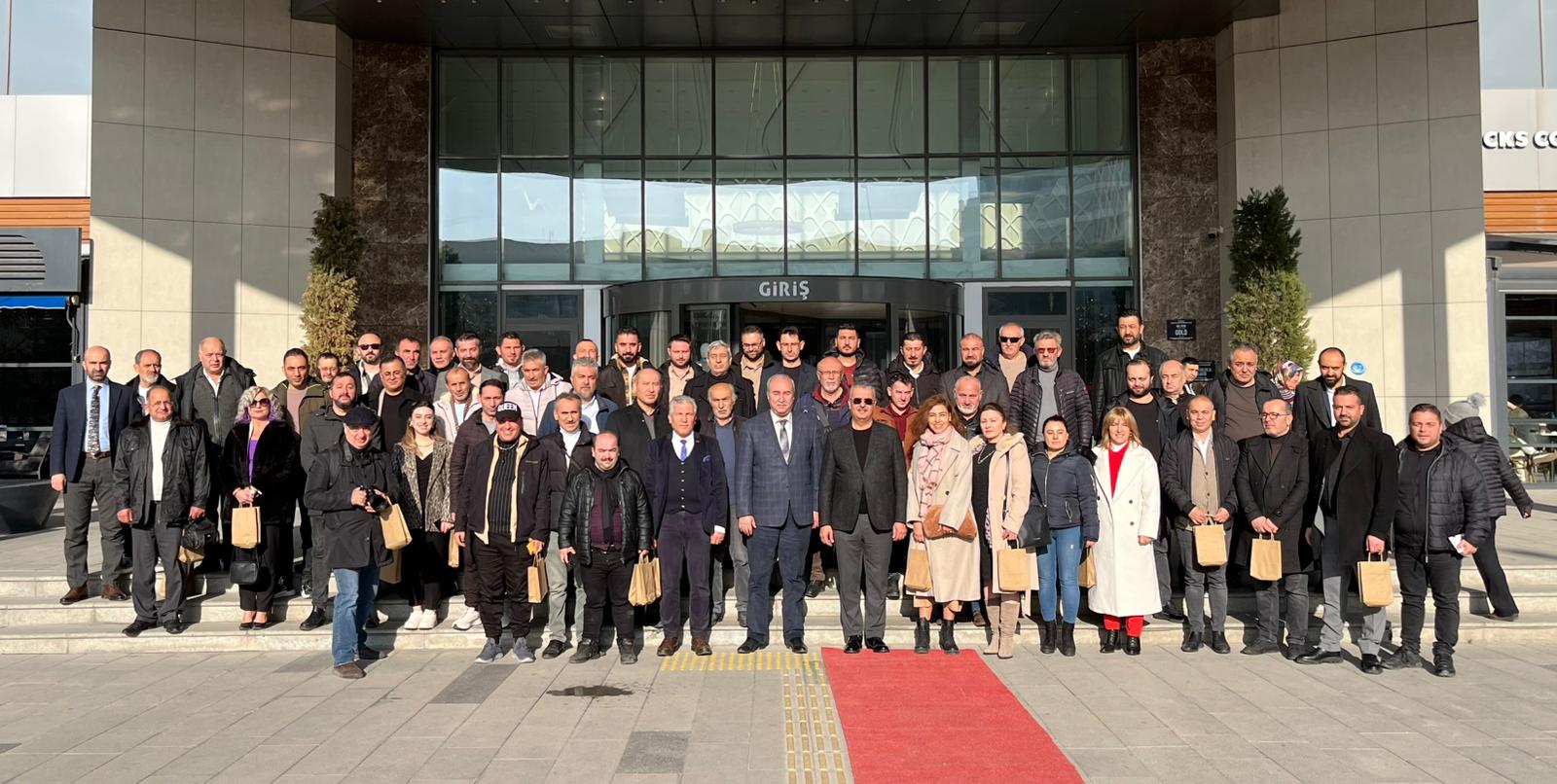 Yusuf Ahlatc? bas?n mensuplar? ile bir araya geldi