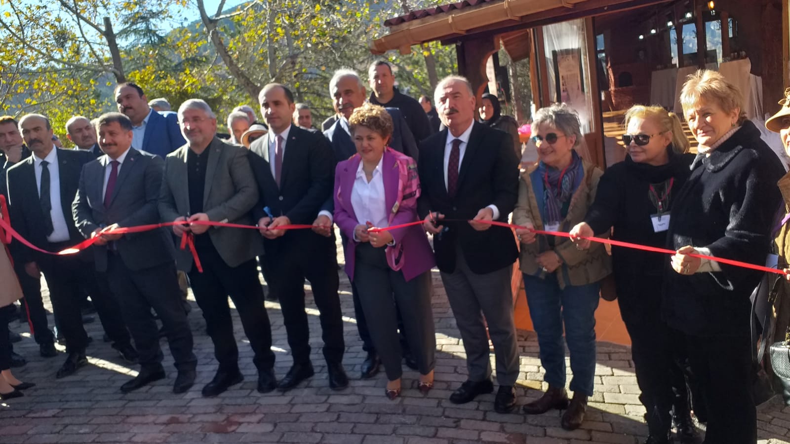 “Hughette Eyüboğlu Bir Renk, Bir İz” sergisi açıldı