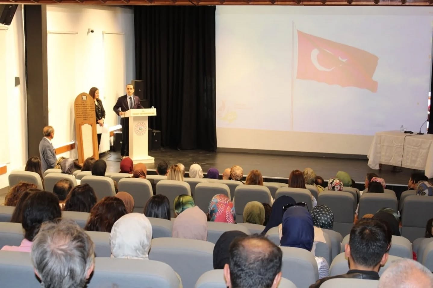 Kaymakamlık tarafından düzenlenen “Eğitim Zirvesi” Başladı