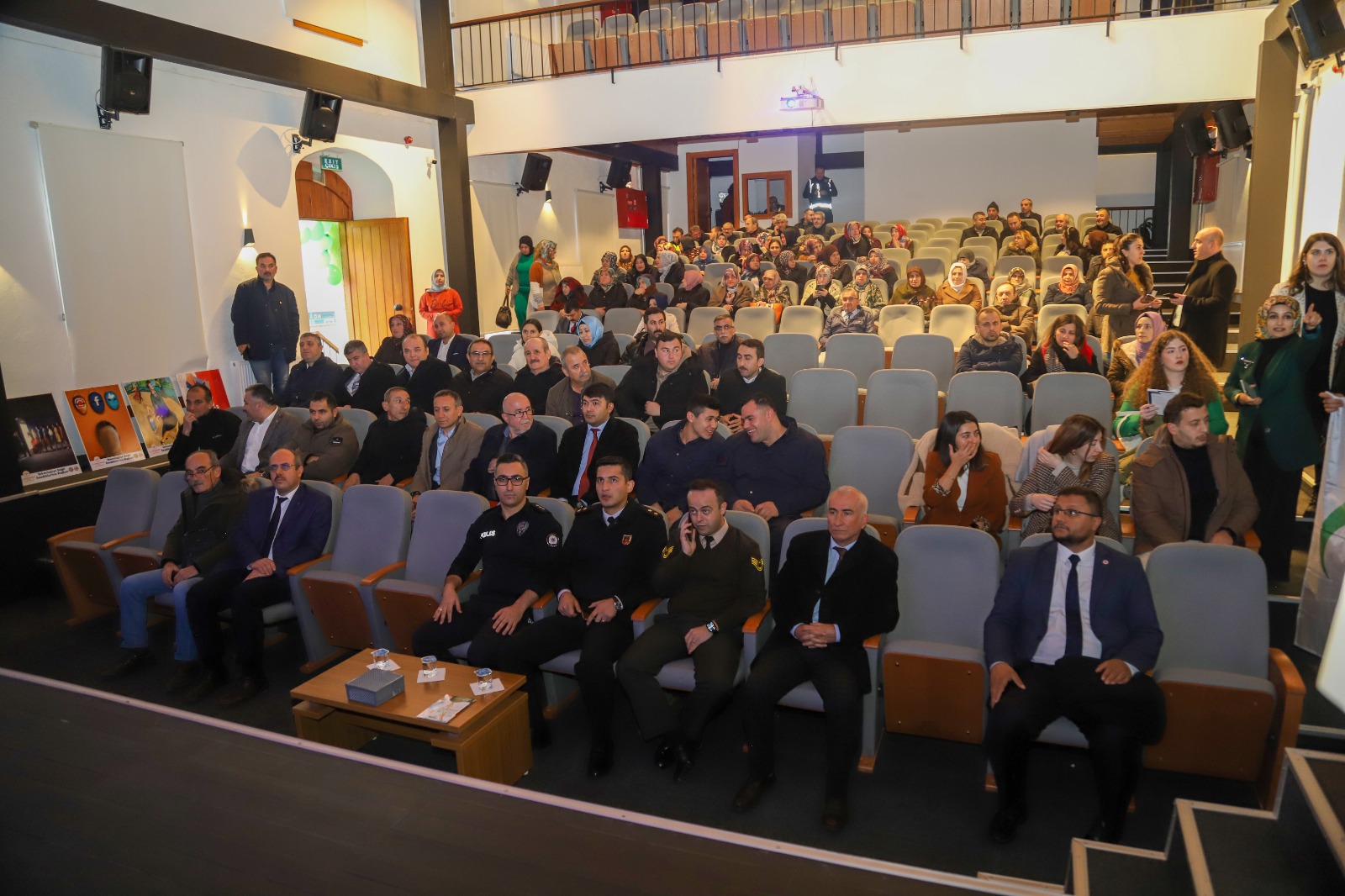 “En İyi Narkotik Polis Anne” konulu konferans verildi