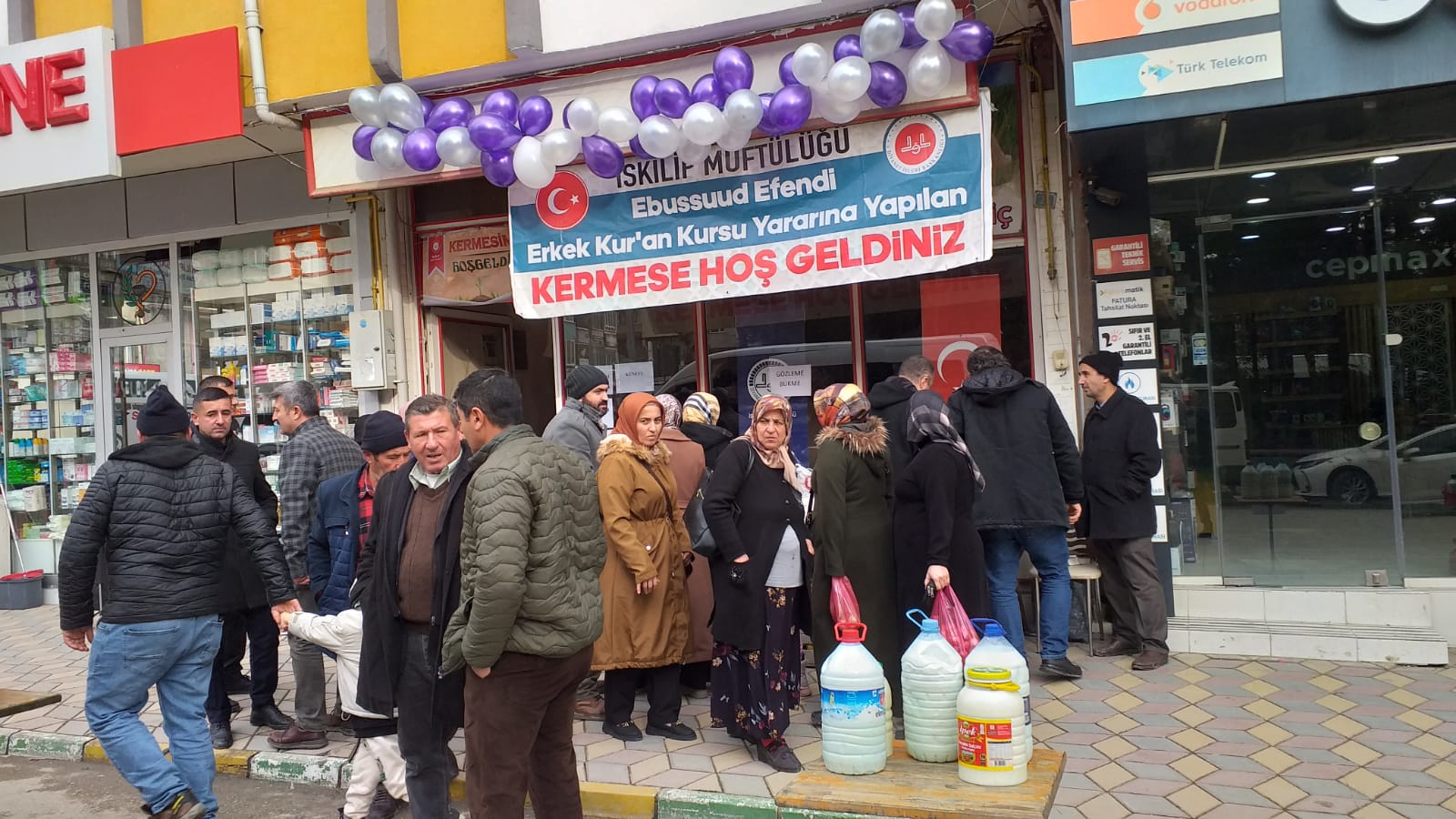 Filistin ve Kuran Kursu yararına kermes düzenlendi