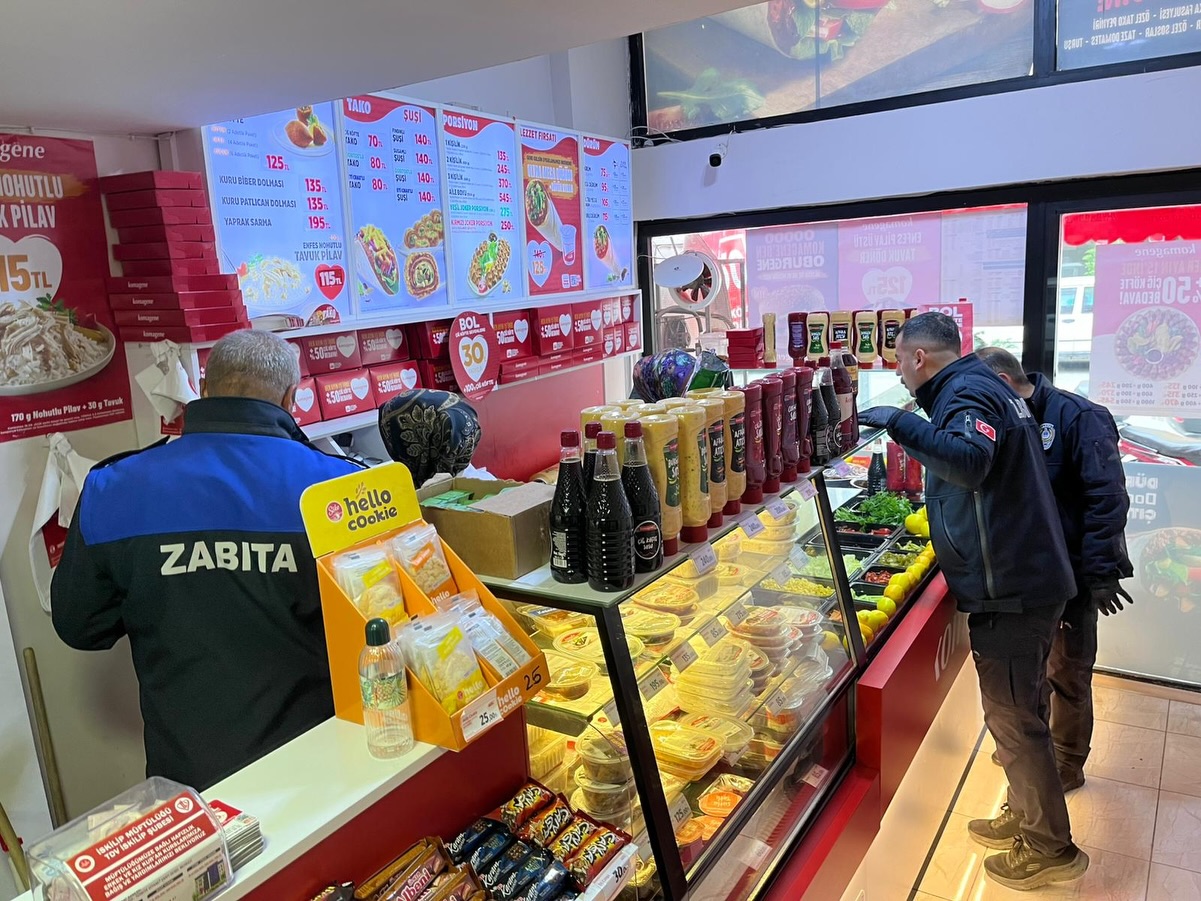Zabıta ekipleri kasap, lokanta ve marketleri denetledi