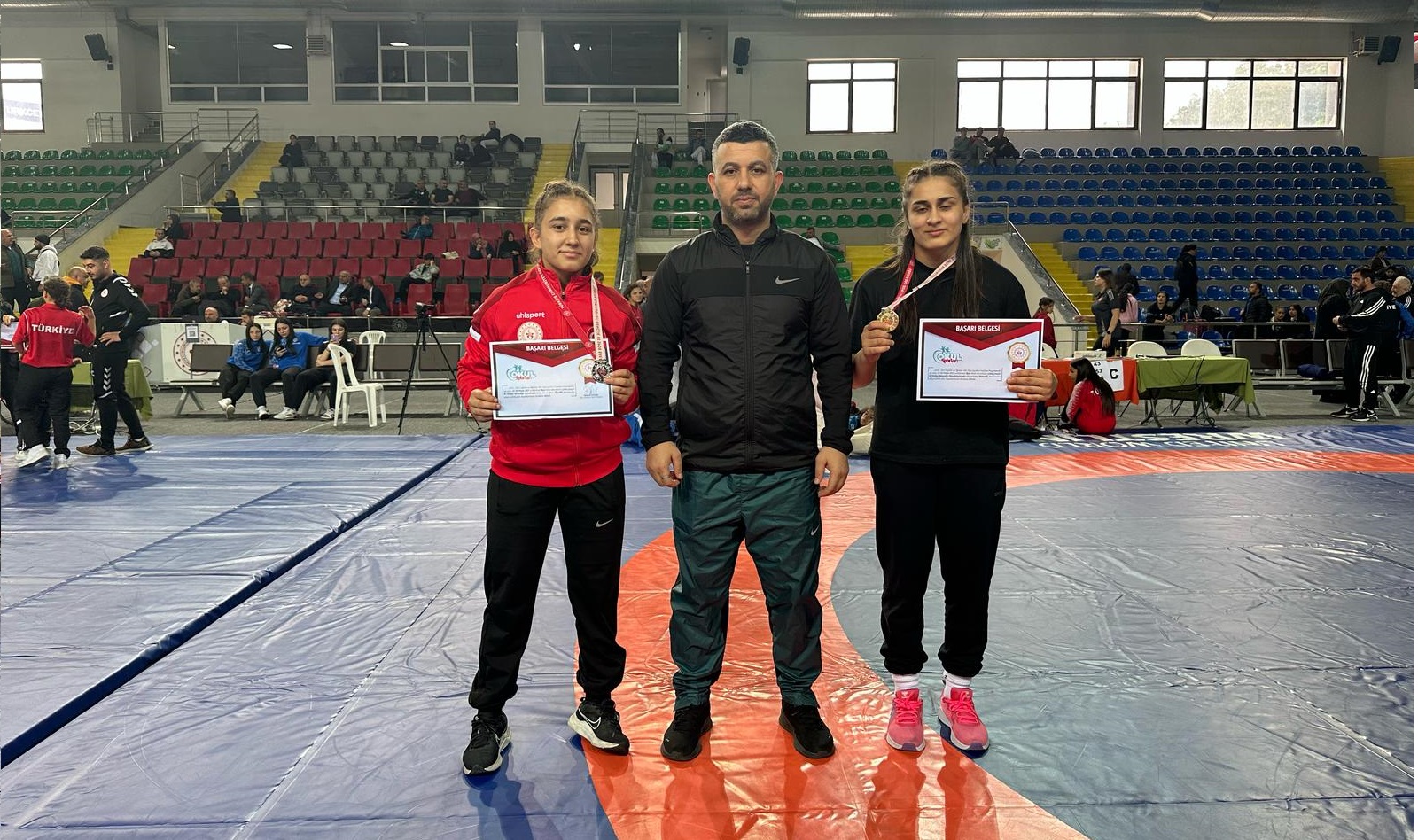 �zmez Karde?ler T�rkiye Finallerinde