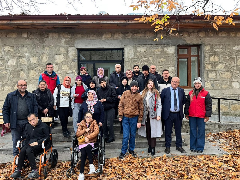 Engelsiz Yaşam Merkezi'nde sanat ve spor etkinliği düzenlendi 