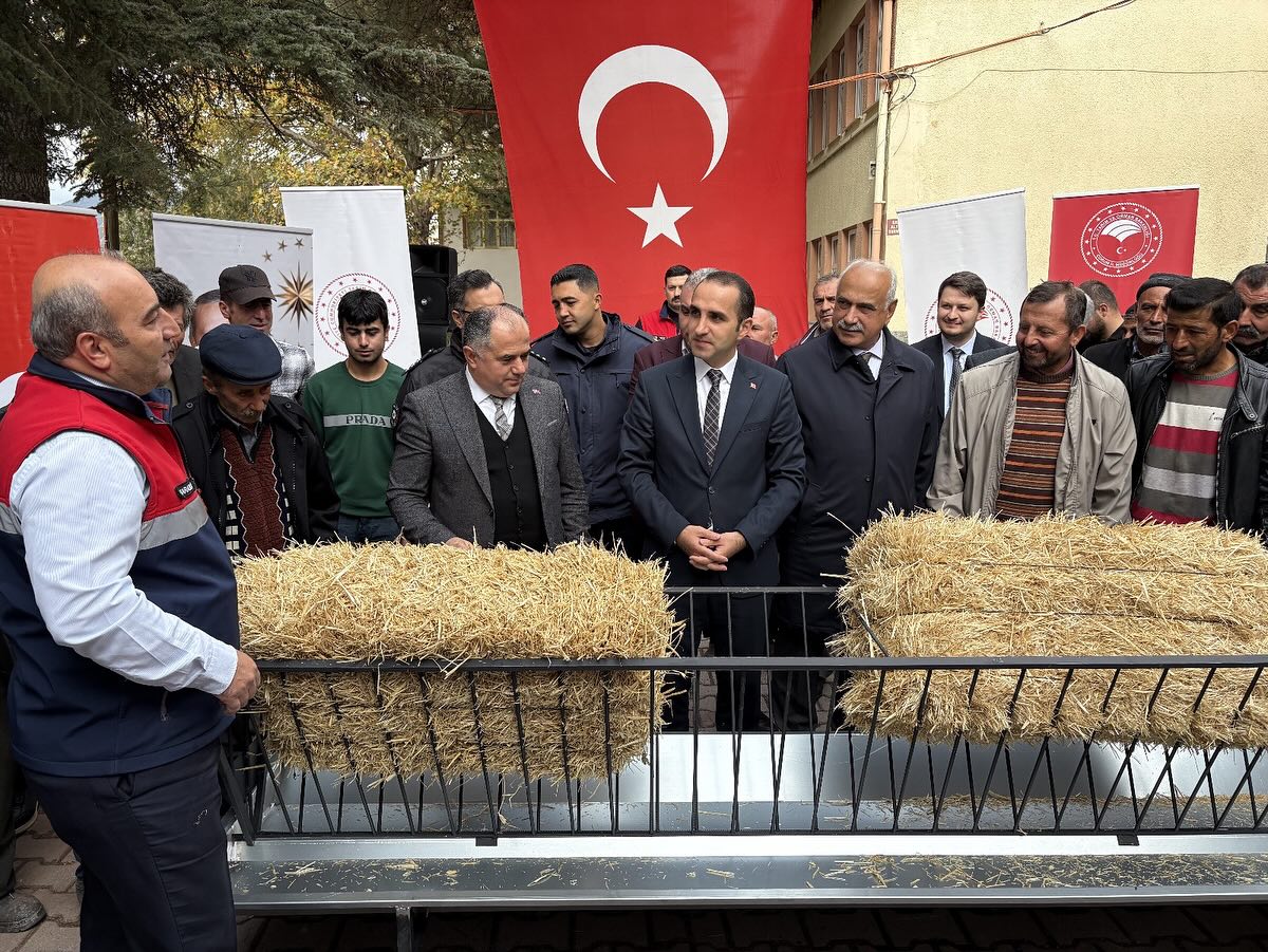 39 Üreticiye 85 Adet Küçükbaş Hayvan Yemliği ve Otluğu Dağıtıldı