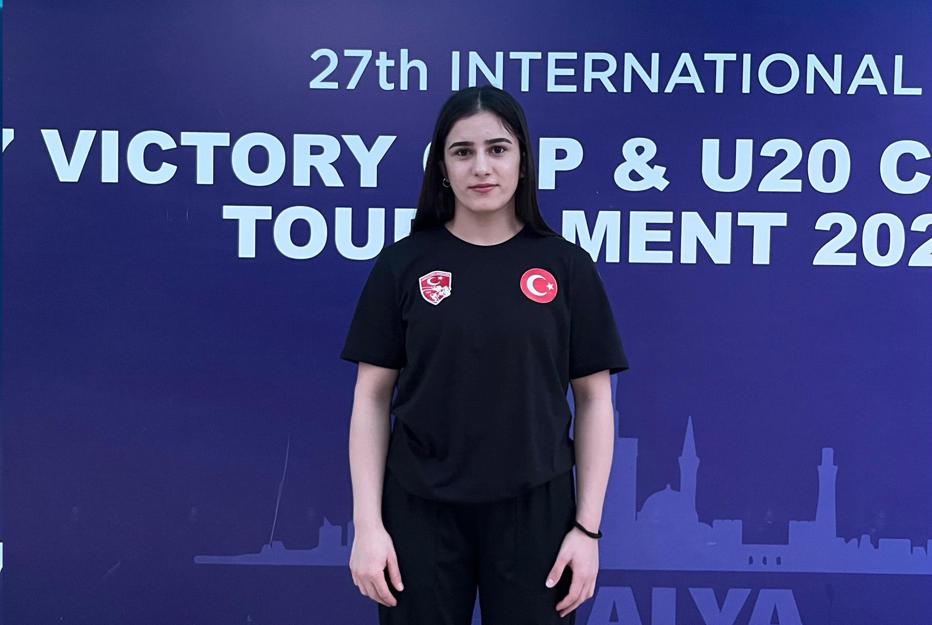 Ferhat Yi?it ve B�?ranur �zmez Antalya�da �lkemizi temsil edecek